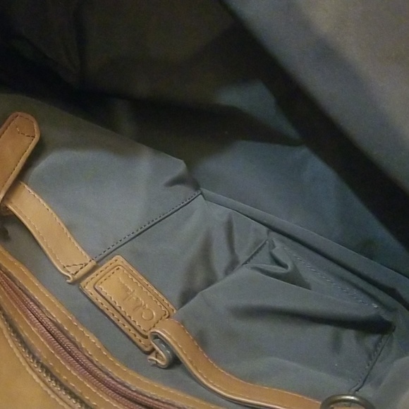 COLE HAAN LEATHER TOTE HANDBAG WITH FRANT PACKET LINED OUTER INSIDE 3 pocket - Picture 3 of 8